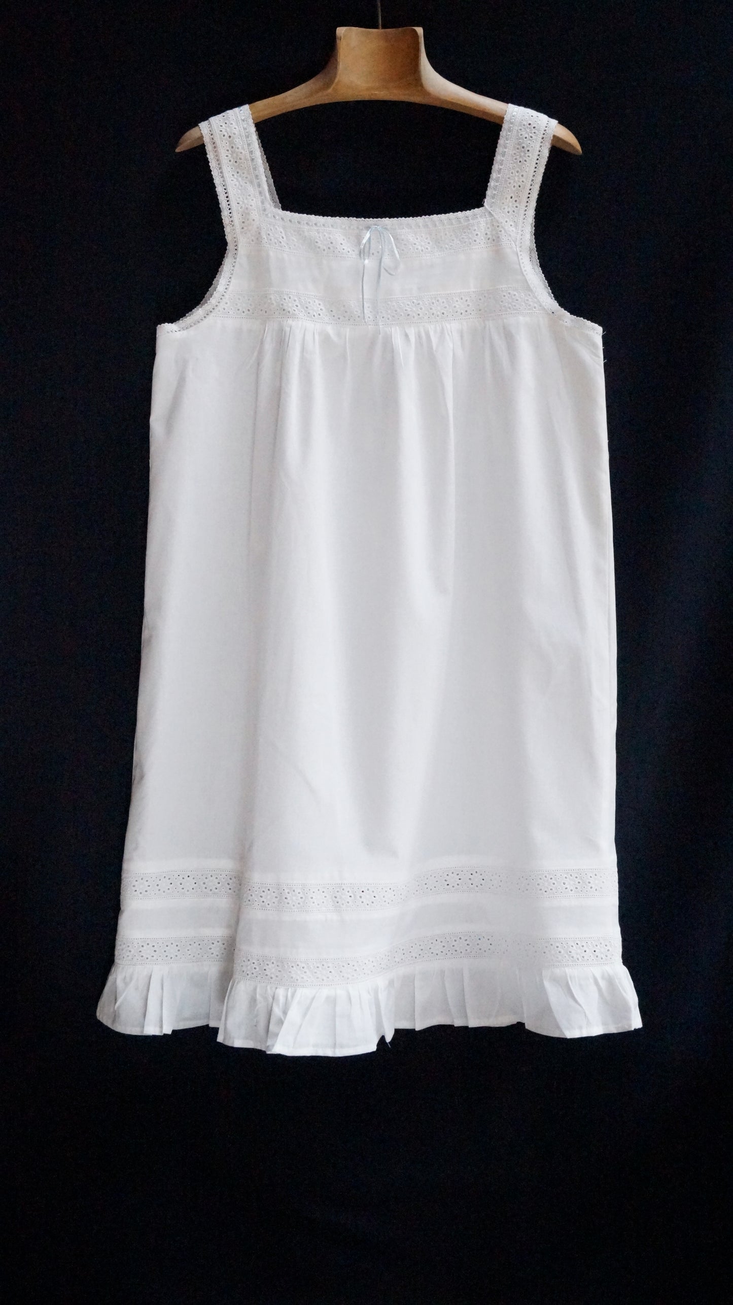 Broderie Anglaise